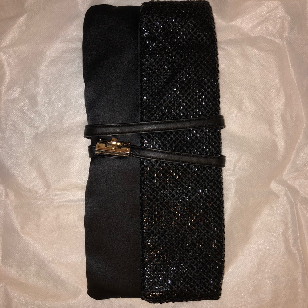 Guess Clutch